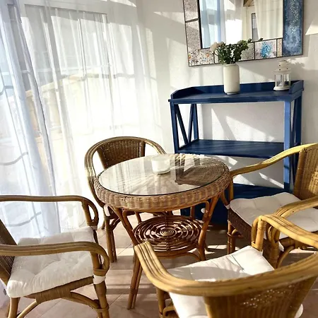 Hola Mar Διαμέρισμα *